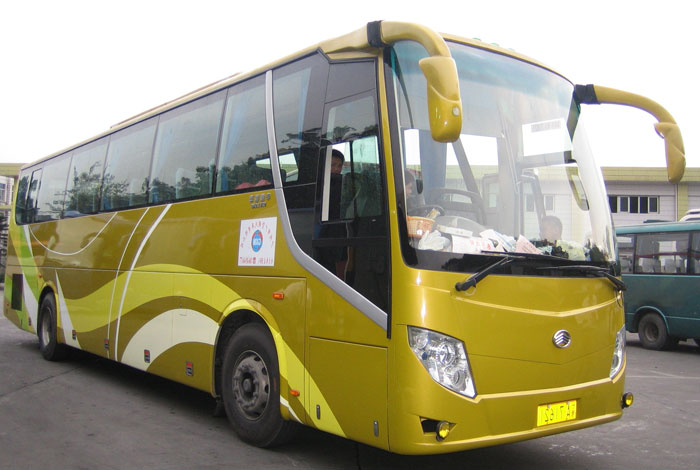 大巴車(chē)金龍大巴圖片3